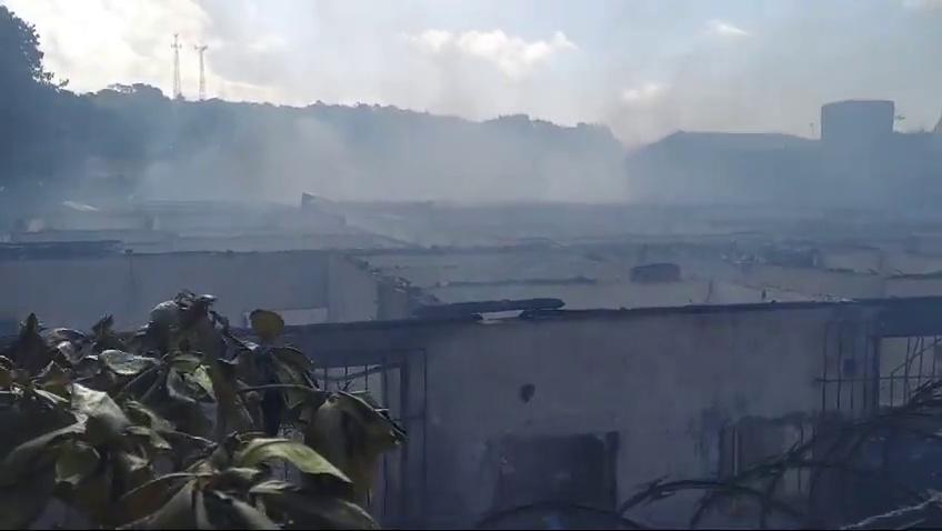 En cenizas, así quedó el Hospital de Roatán tras pavoroso incendio