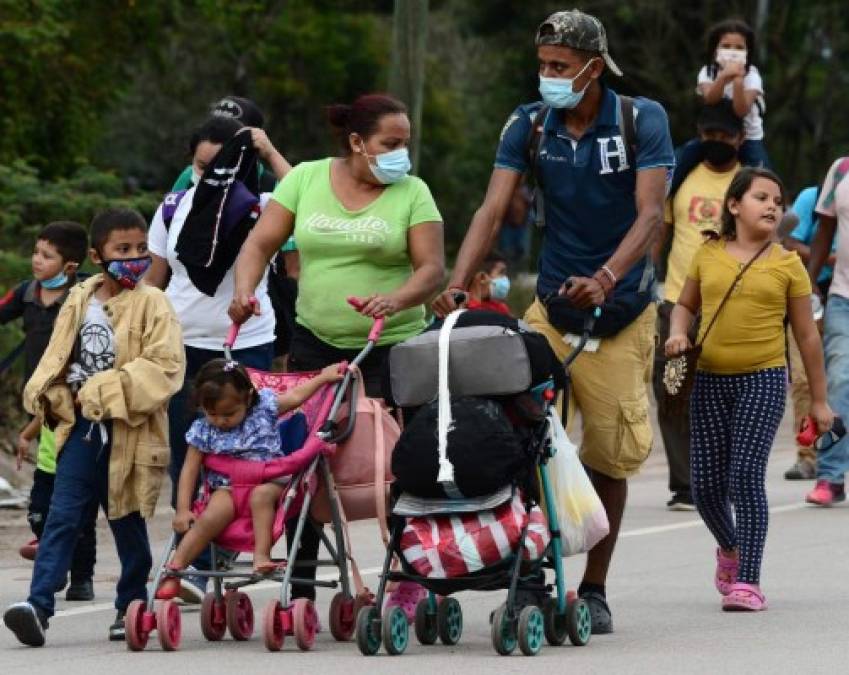 Niños, discapacitados y ancianos, los otros integrantes de la caravana migrante