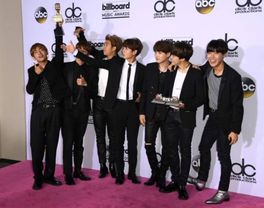 ¿Quiénes son BTS, el grupo surcoreano que causó furor en los Premios Billboard 2017?