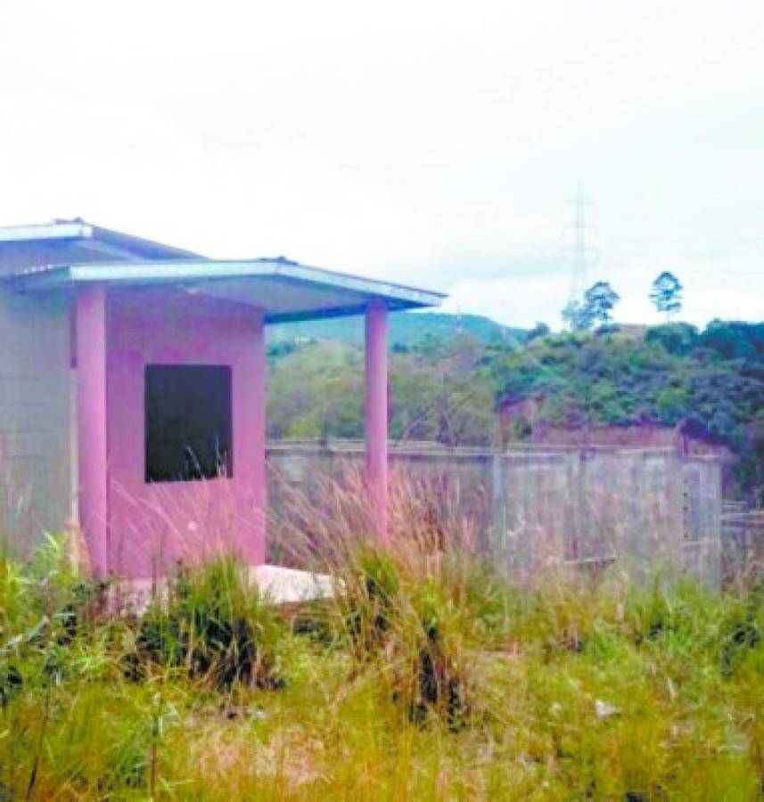 Fiscalía de Honduras investiga por estafa a doce constructoras de viviendas