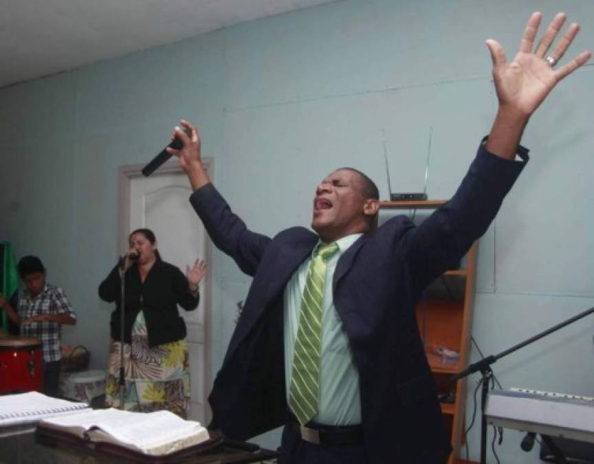 Futbolistas hondureños que no esconden su amor por Dios, pues llevan de la mano el deporte y la religión﻿