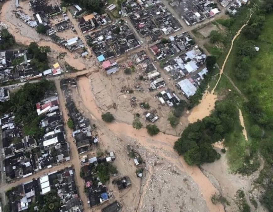 Desgarradoras imágenes de la avalancha que dejó más de 100 muertos en Colombia