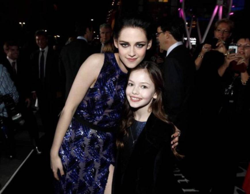 ¿Recuerdas a la hija de Bella en la cinta 'Crepúsculo'? Seguramente sí, pues aquí te mostramos cuánto ha crecido