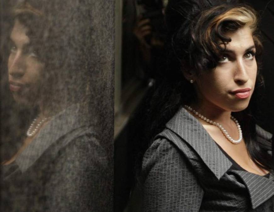 Amy Winehouse, la potente voz apagada por la soledad, las drogas y el alcohol