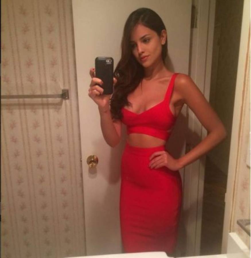 La actriz mexicana Eiza Gonzáles presume su cuerpazo