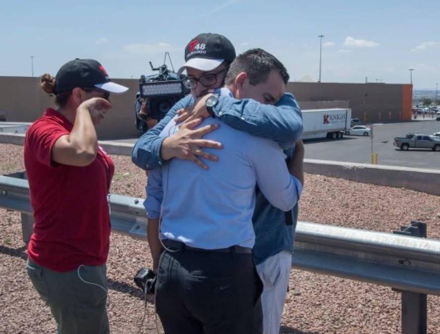 FOTOS: Familiares lloran la muerte de víctimas de tiroteos en Texas y Ohio