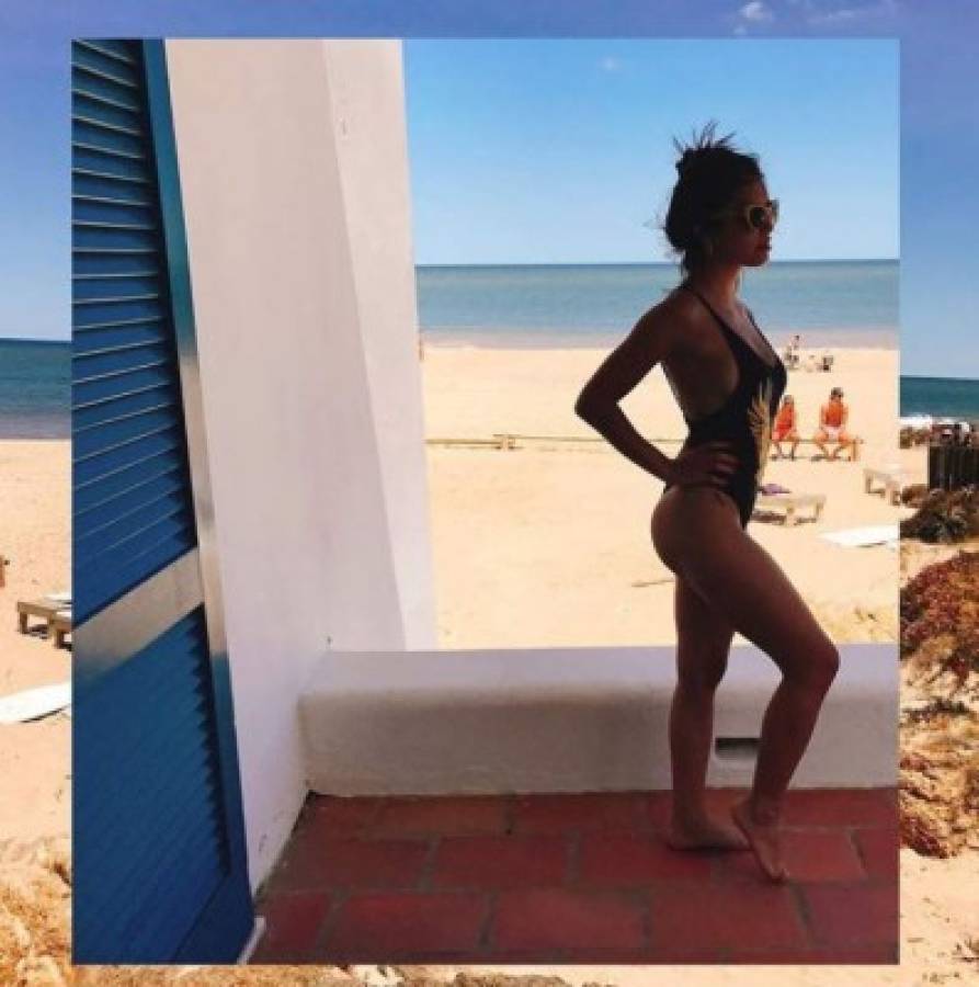 Actriz argentina, Lali Espósito, incendia las redes con sexys poses en bikini
