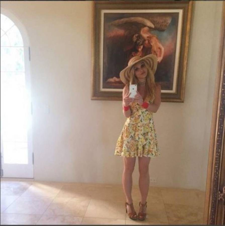 Britney Spears desafía las críticas por uso de Photoshop y revela foto al natural