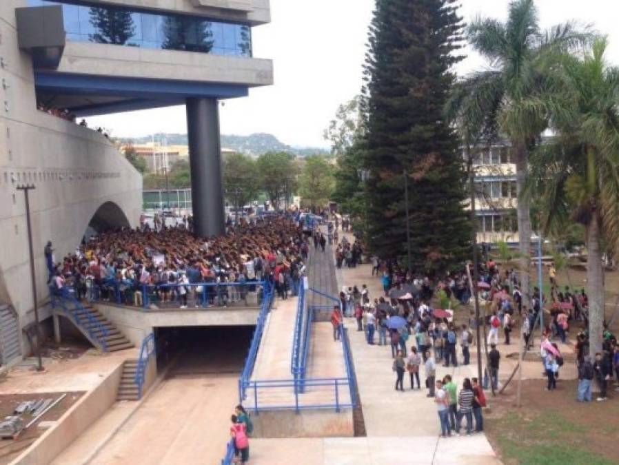 Estudiantes se rebelan contra rectora de la UNAH