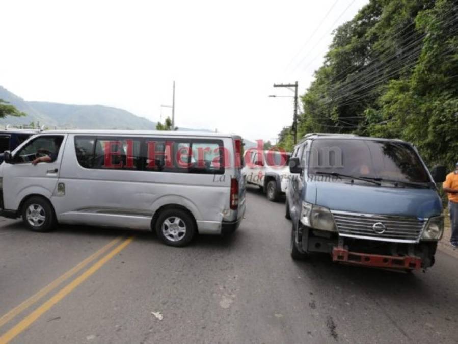 Breve toma de buses 'brujos' provocó caos en la salida al sur de la capital (FOTOS)