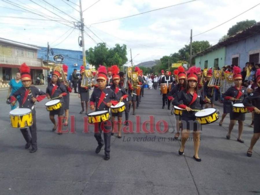 FOTOS: Color, alegría y fervor, así se viven los desfiles en Comayagua