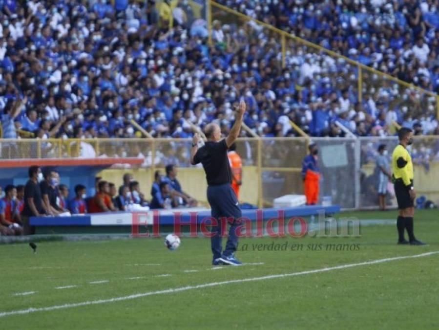 Lo que no se miró en TV: desesperación y regaños de Coito, el regreso de Choco y el apagón en El Salvador vs. Honduras