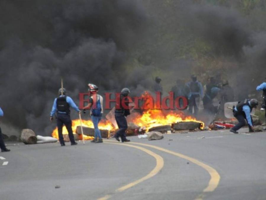 FOTOS: Tomas y desalojos en distintas carreteras de Honduras