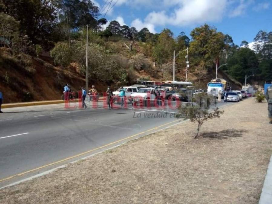 Largas colas por cierre de entradas a la capital en cuarentena por Covid-19