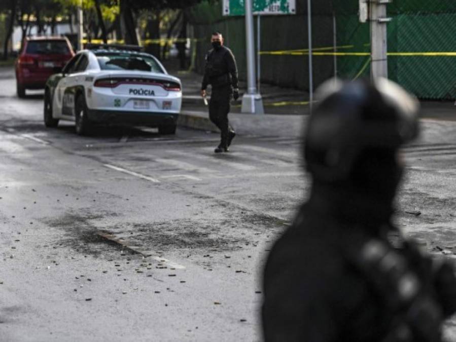 Más de 100 casquillos de bala: impactantes fotos tras emboscada a jefe de policía en México  