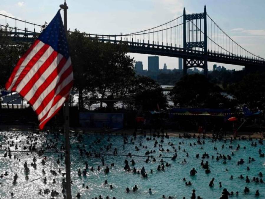 FOTOS: En ríos, balnearios o parques, estadounidenses se refrescan ante ola de calor