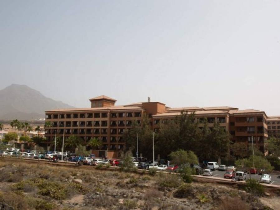FOTOS: El lujoso hotel de Tenerife en cuarentena por sospechas de coronavirus
