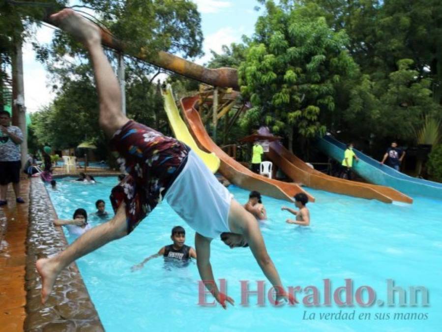 Diversión, sol y sonrisas: Hondureños disfrutan Feriado Morazánico en familia