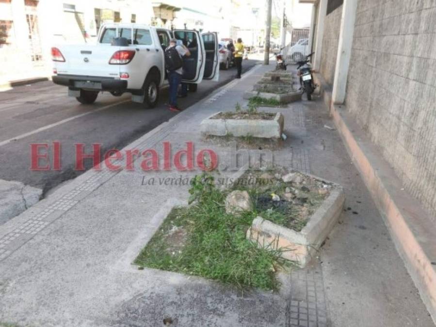 Baches, alcantarillas destapadas y calles colapsadas: riesgos en la capital