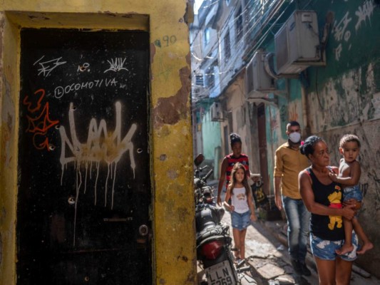 Policía irrumpe en favela de Río; hay al menos 25 muertos (Fotos)