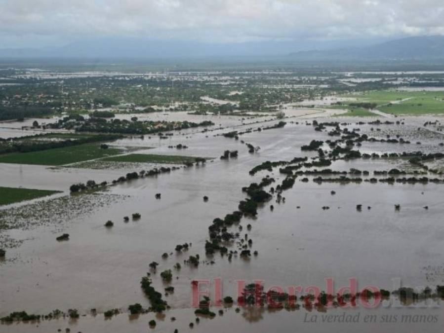 Las catastróficas imágenes del Valle de Sula convertido en una inmensa laguna