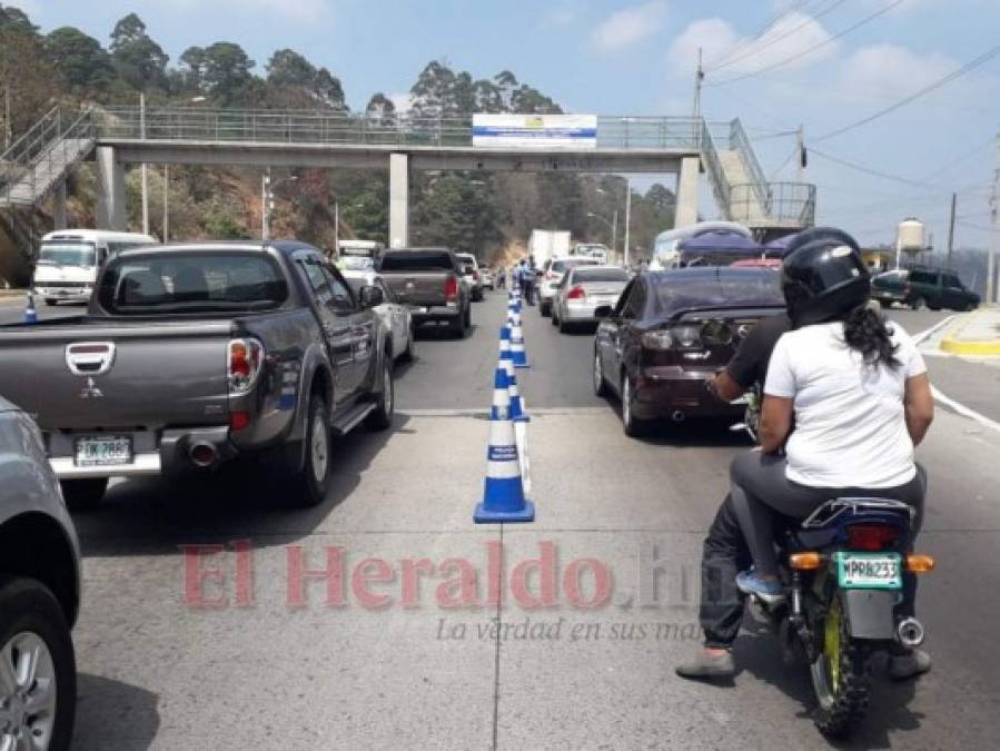 Así continua el éxodo de los veraneantes en la principales salidas de la capital de Honduras