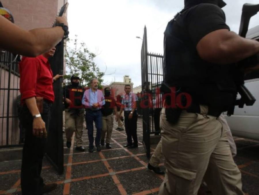 FOTOS: Así fue el traslado de los diez implicados en el desfalco al IHSS hacia los Juzgados Anticorrupción