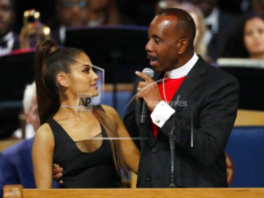 El vestido de Ariana Grande que causó controversia en el velorio de Aretha Franklin