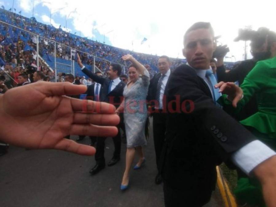 Así fue la llegada de Juan Orlando Hernández al Estadio Nacional para la toma de posesión