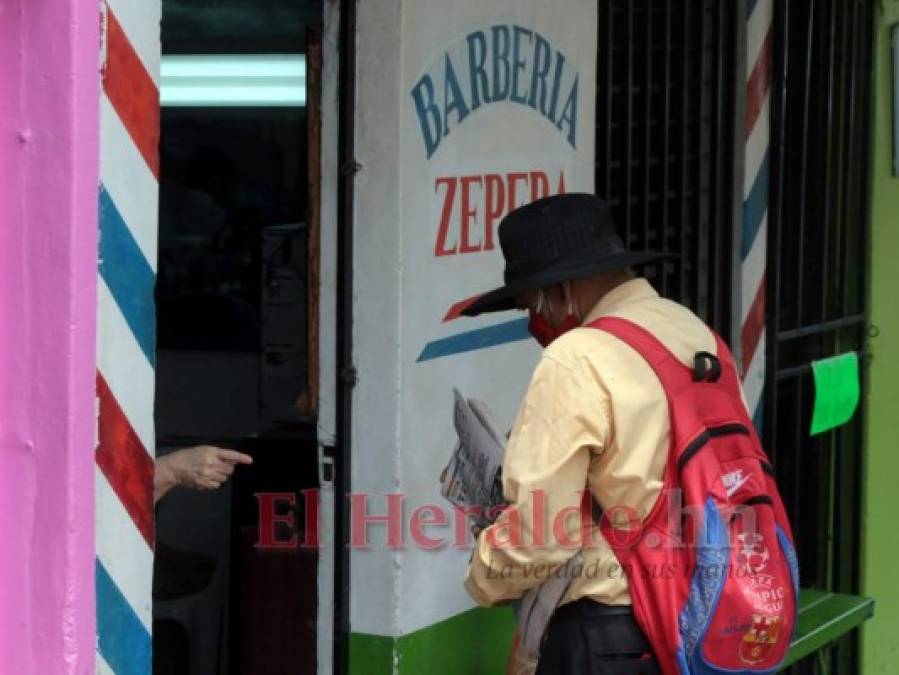 FOTOS: Así operan barberías de la capital en prueba piloto de apertura inteligente