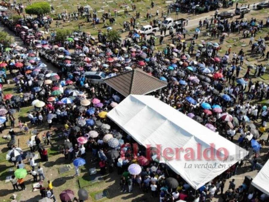 FOTOS: El último adiós a la pastora Ninoska de Ponce