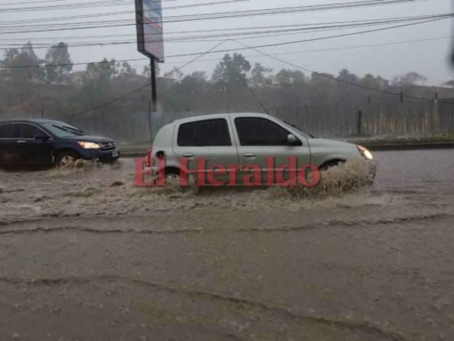 Imágenes de las inundaciones en Tegucigalpa tras fuerte lluvia