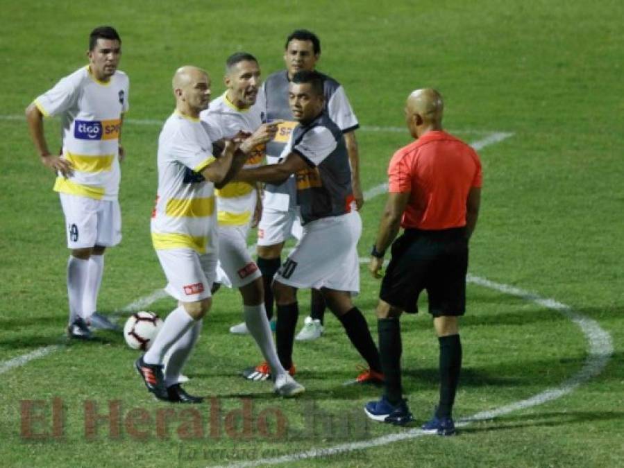 Las fotos del Duelo de Leyendas en el que Cambiasso, Materazzi, Hierro, Julio César y compañía brillaron en San Pedro Sula