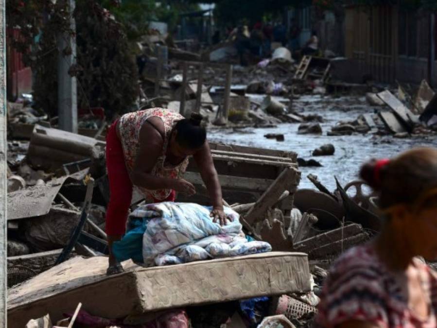 FOTOS: Hondureños comienzan evacuaciones obligatorias ante llegada de Iota