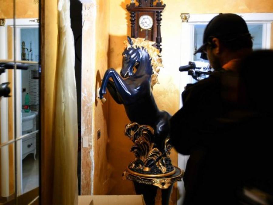 FOTOS: Los lujos decomisados a la familia mafiosa Casamonica en Roma