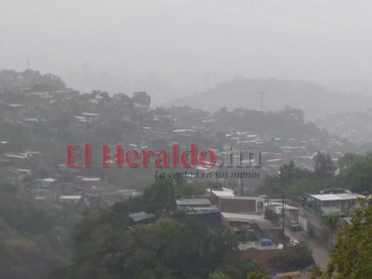 Fotos: Lluvias bañan por segundo día consecutivo la capital de Honduras