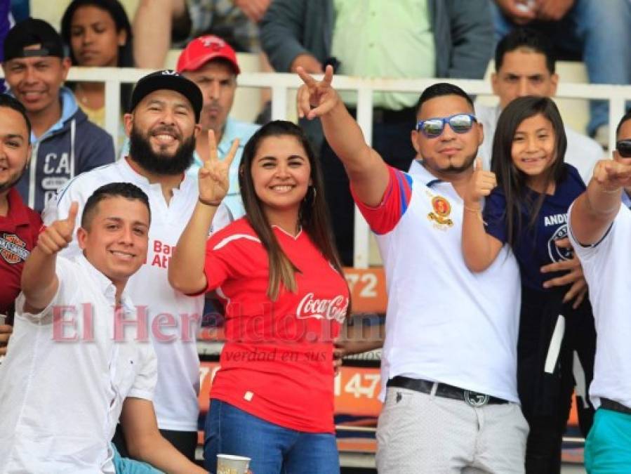 Hermosas hondureñas brillan en la final entre Motagua y Olimpia