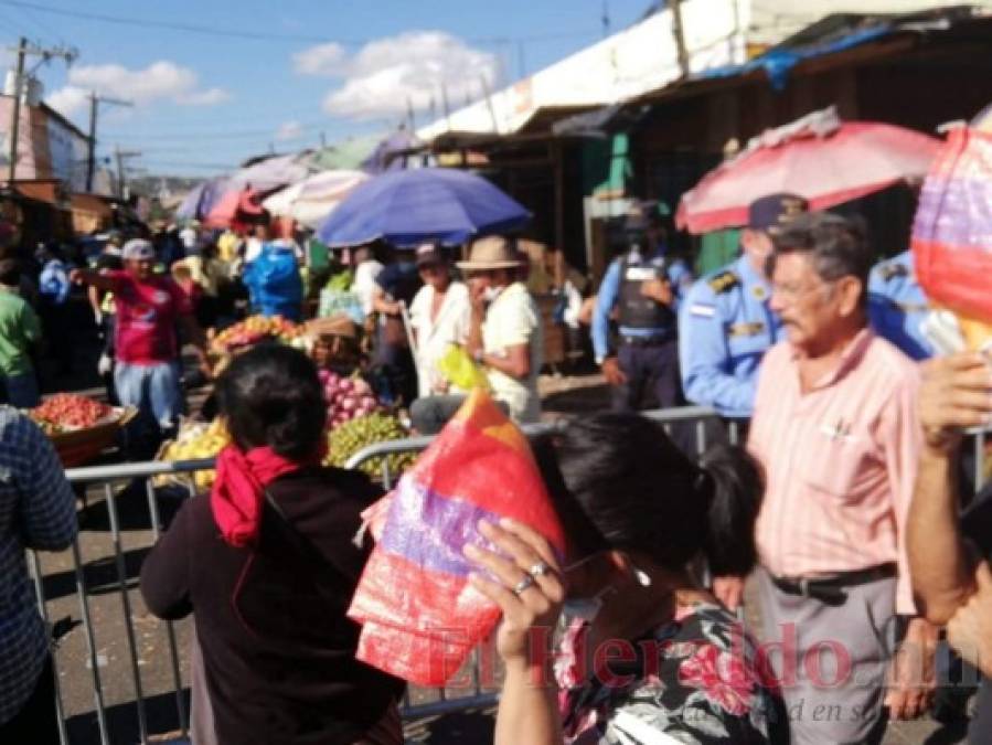 FOTOS: Capitalinos, entre la necesidad y temeridad; mientras el Covid-19 acecha