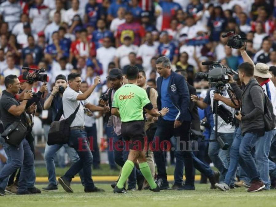 FOTOS: Así vivió Amado Guevara la final con la barra Azul