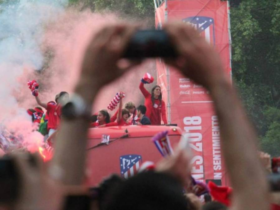 El Heraldo celebró en Neptuno con el Atlético de Madrid su título de la Europa League