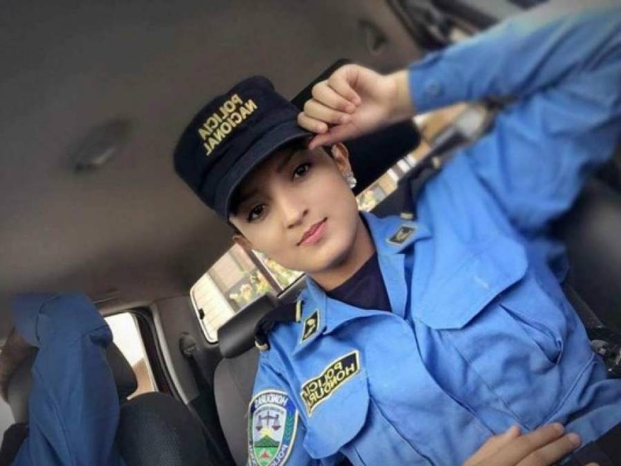 Vivi Martínez Alvarado, la 'Policía Barbie” que brinda protección a los pobladores de Colón