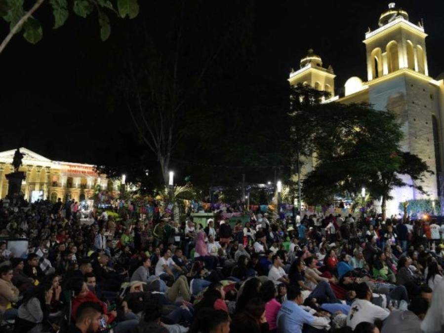 Las imágenes del ambiente en El Salvador por la canonización de monseñor Óscar Arnulfo Romero