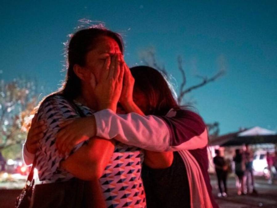 FOTOS: Pánico y destrucción genera potente tornado en Dallas, Texas