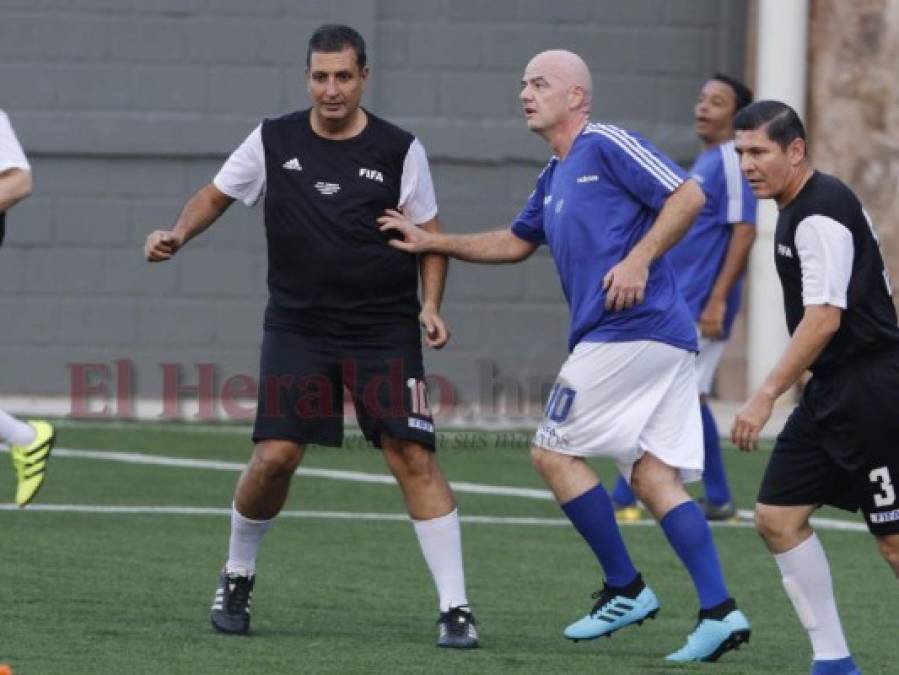 FOTOS: Presidente de la FIFA se viste de futbolista y juega en El Birichiche