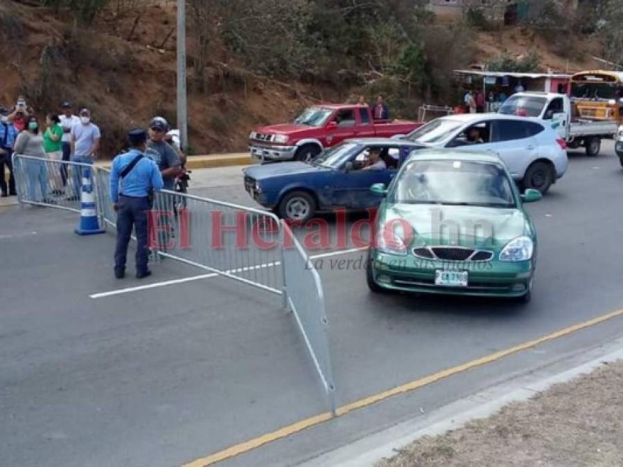 Largas colas por cierre de entradas a la capital en cuarentena por Covid-19