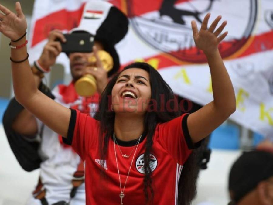 Bellezas engalanan el duelo de Arabia Saudita vs Egipto
