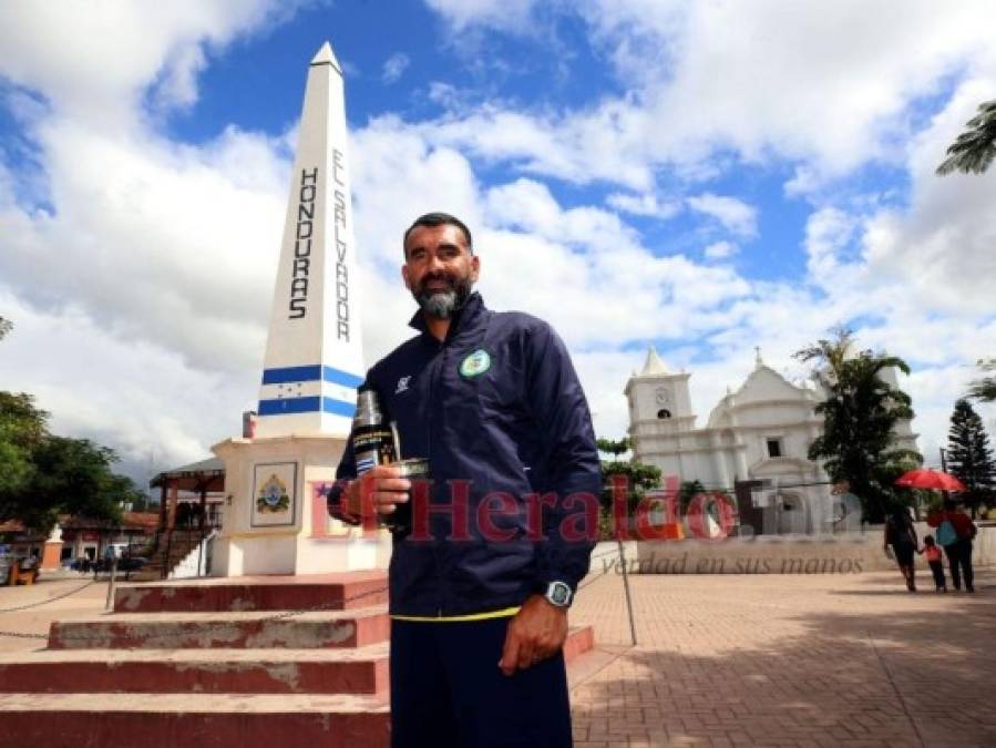 Leyenda en Olimpia y en el fútbol uruguayo, así era Robert Lima (Fotos)