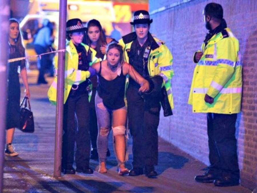 Momentos de terror tras explosiones en el Mánchester Arena en concierto de Ariana Grande