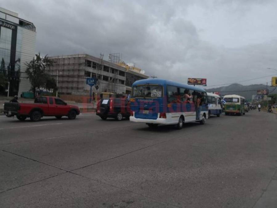 Así fue la caravana del sector transporte para exigir la rebaja al precio de los combustibles