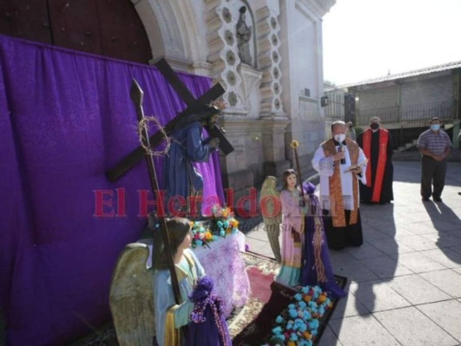 Con plegarias de sanidad y fervor cristiano: Así se desarrolló el vía crucis este Viernes Santo